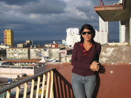 Mylene Fernandez en Habana en el balcón Mylene Fernandez en Habana en el balcón